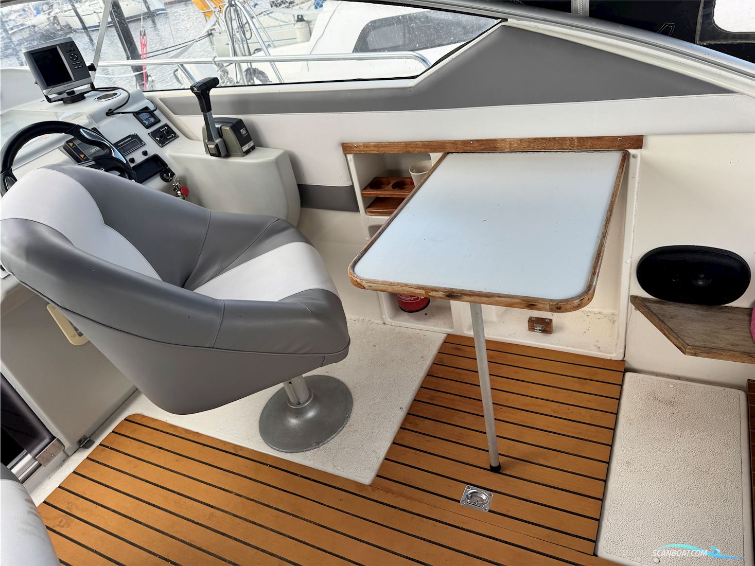 Marex 7100 Sport Cruiser