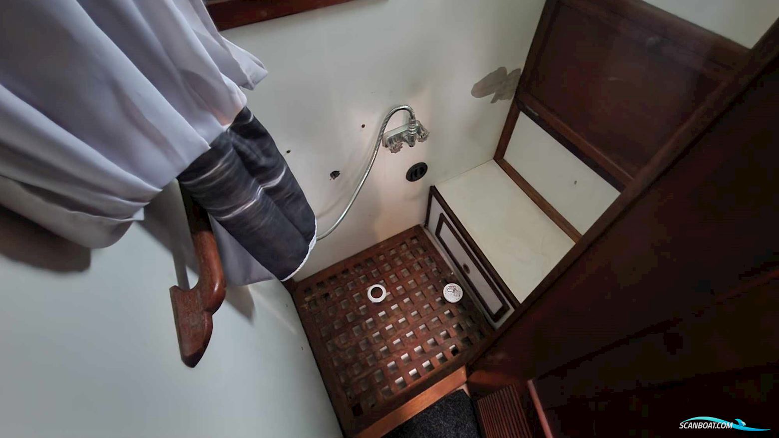 Marine Trader 34 Double Cabin