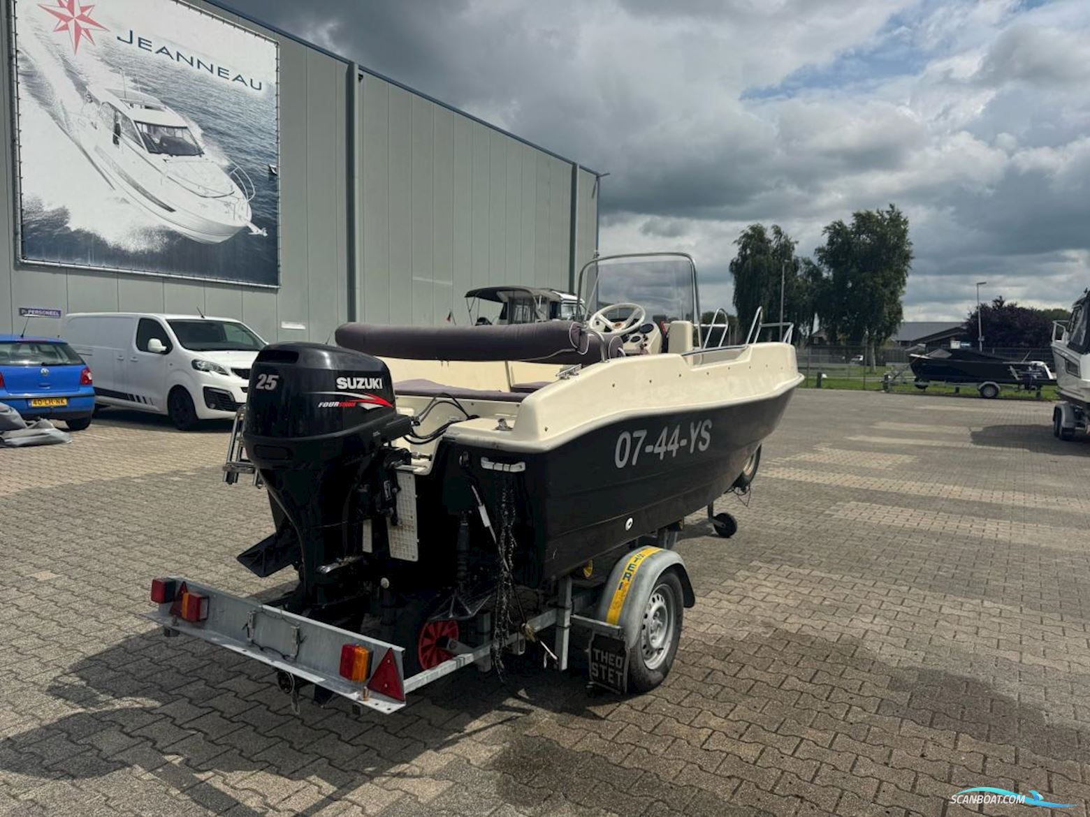 Marion 440 Consoleboot direct leverbaar!