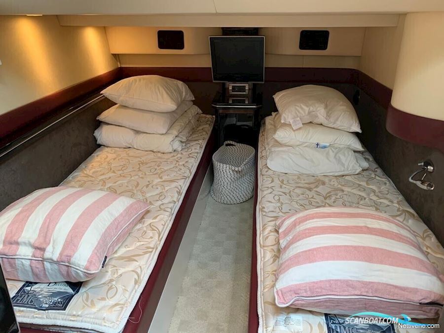 Marquis 420 Sport Coupe