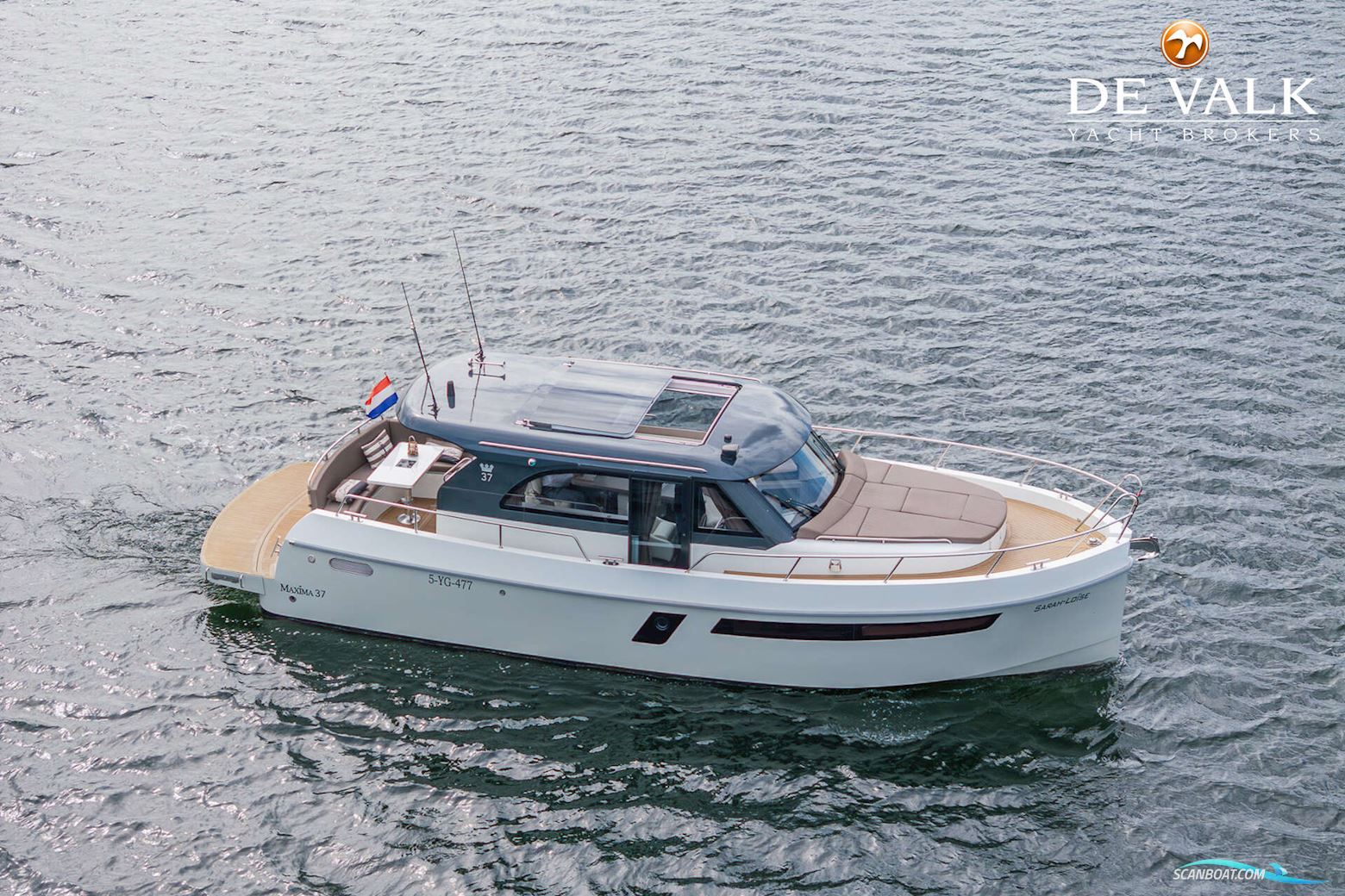 Maxima 37