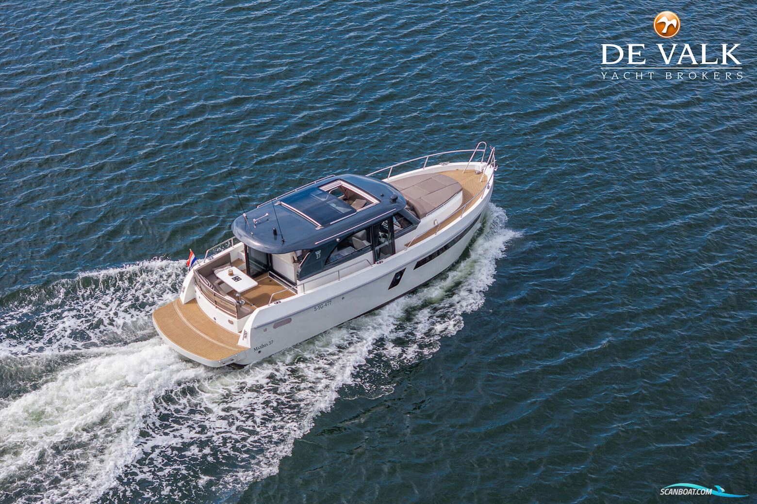 Maxima 37