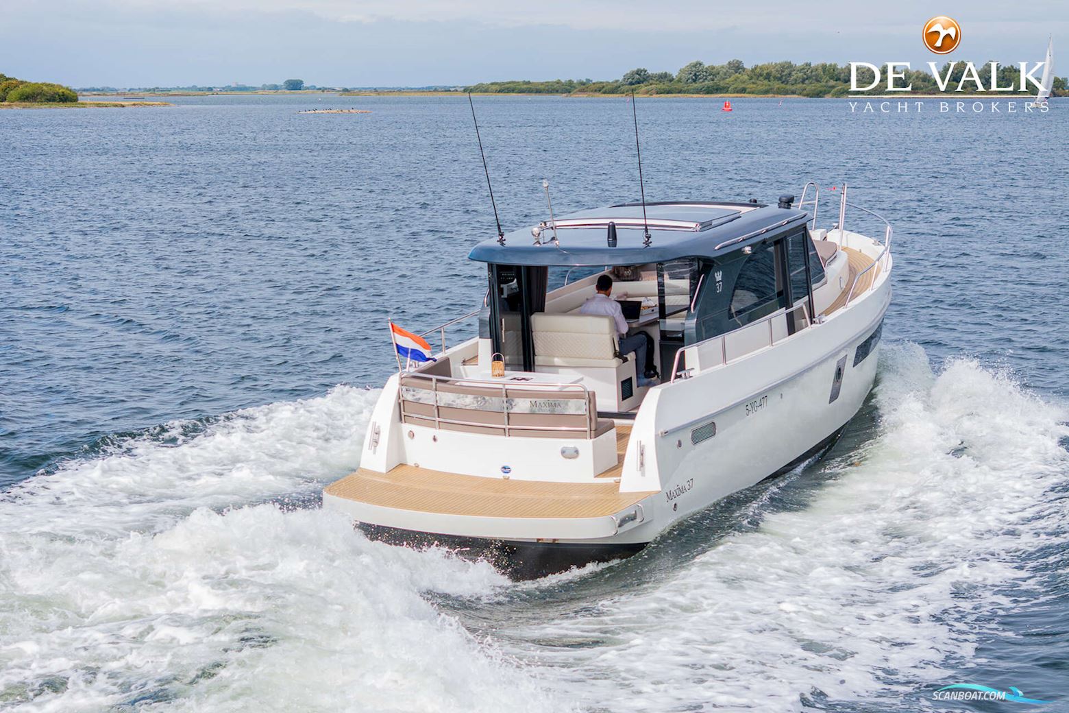 Maxima 37