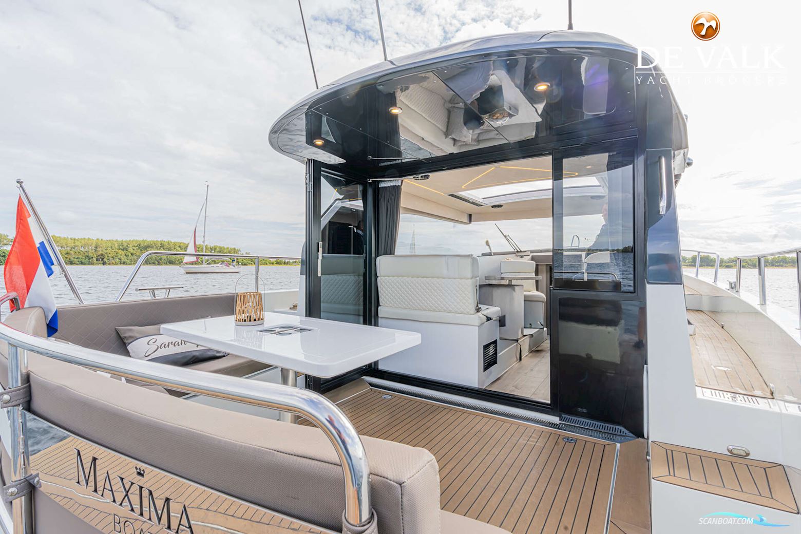 Maxima 37