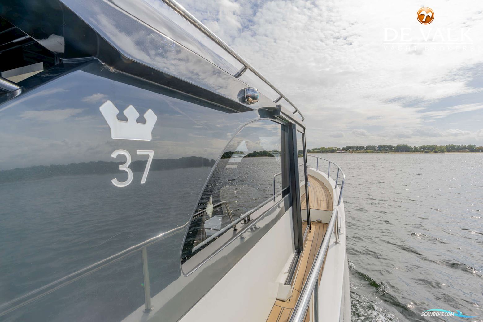 Maxima 37