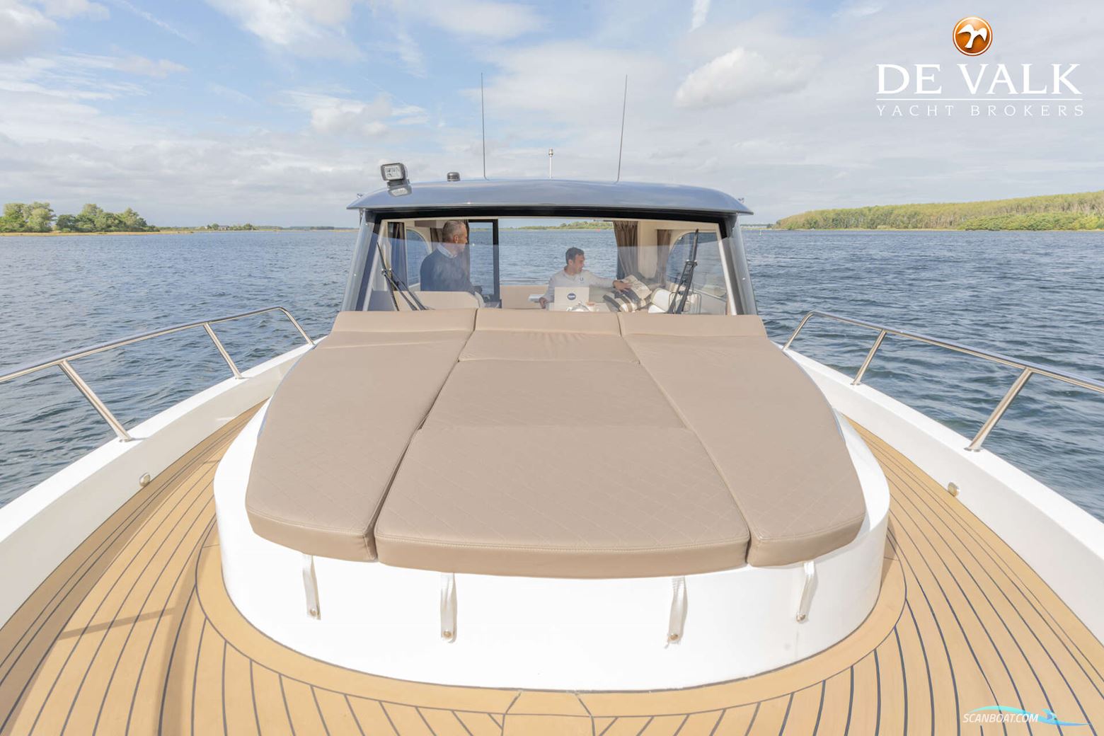 Maxima 37