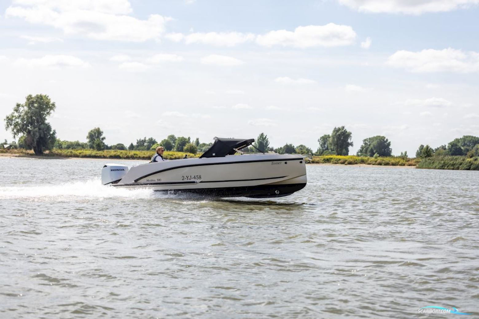 Maxima 580 Sport Lounge
