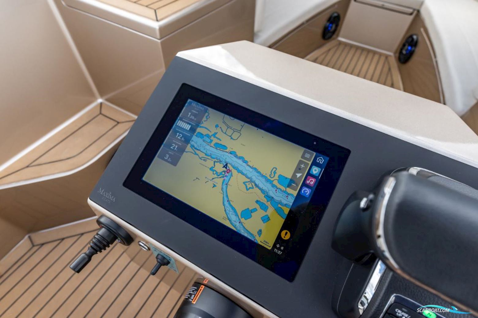Maxima 580 Sport Lounge