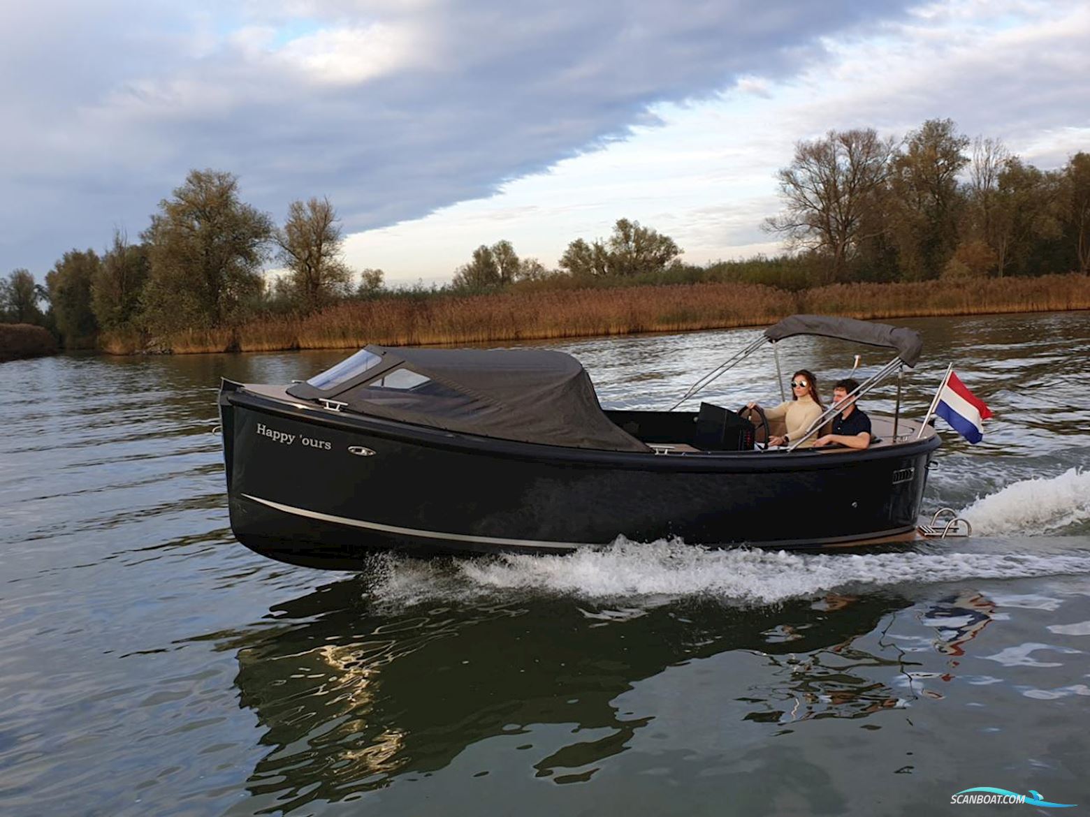 Maxima 650 Flying Lounge