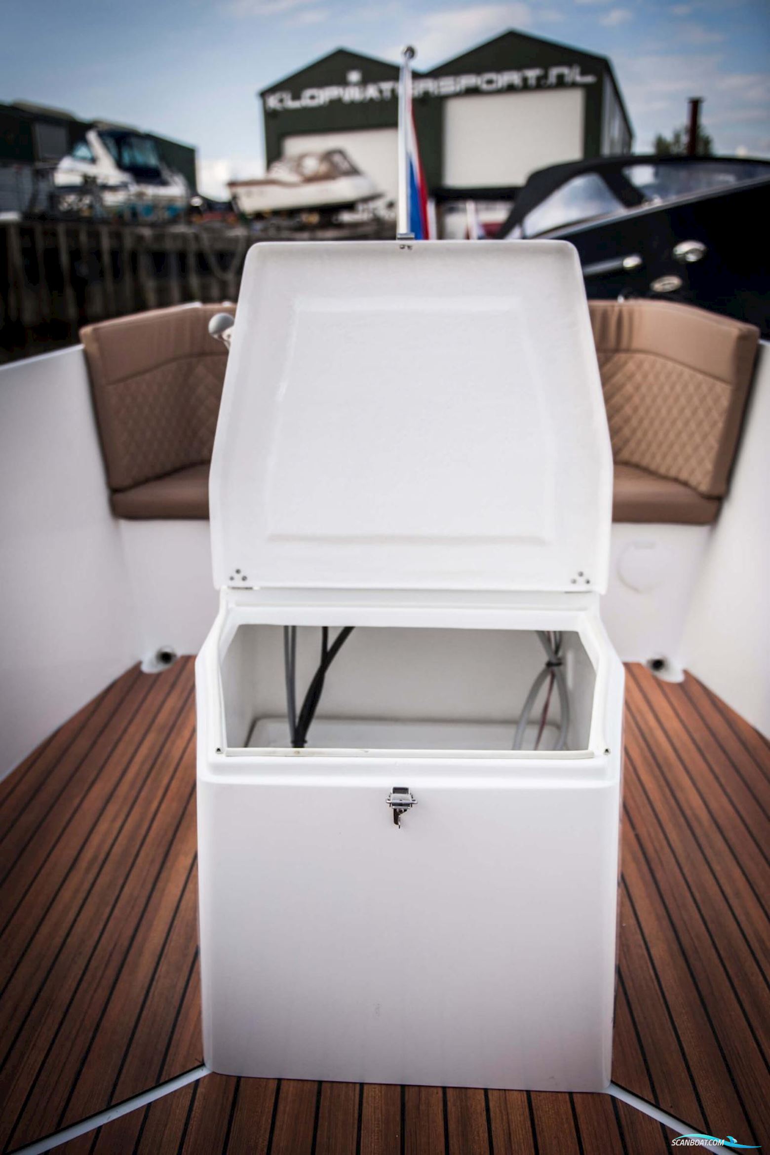 Maxima 650 Lounge