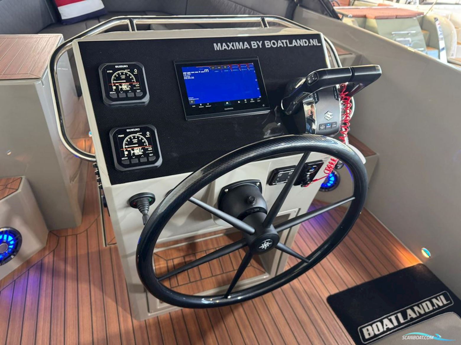 Maxima 680 Sport Lounge