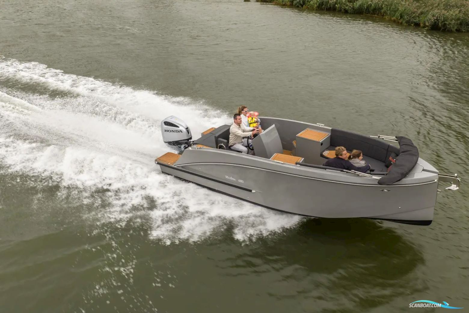 Maxima 680 Sport Lounge