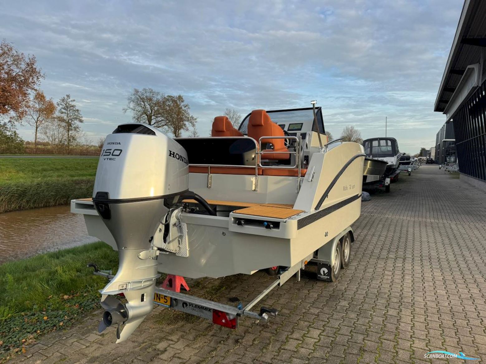 Maxima 700 Sport