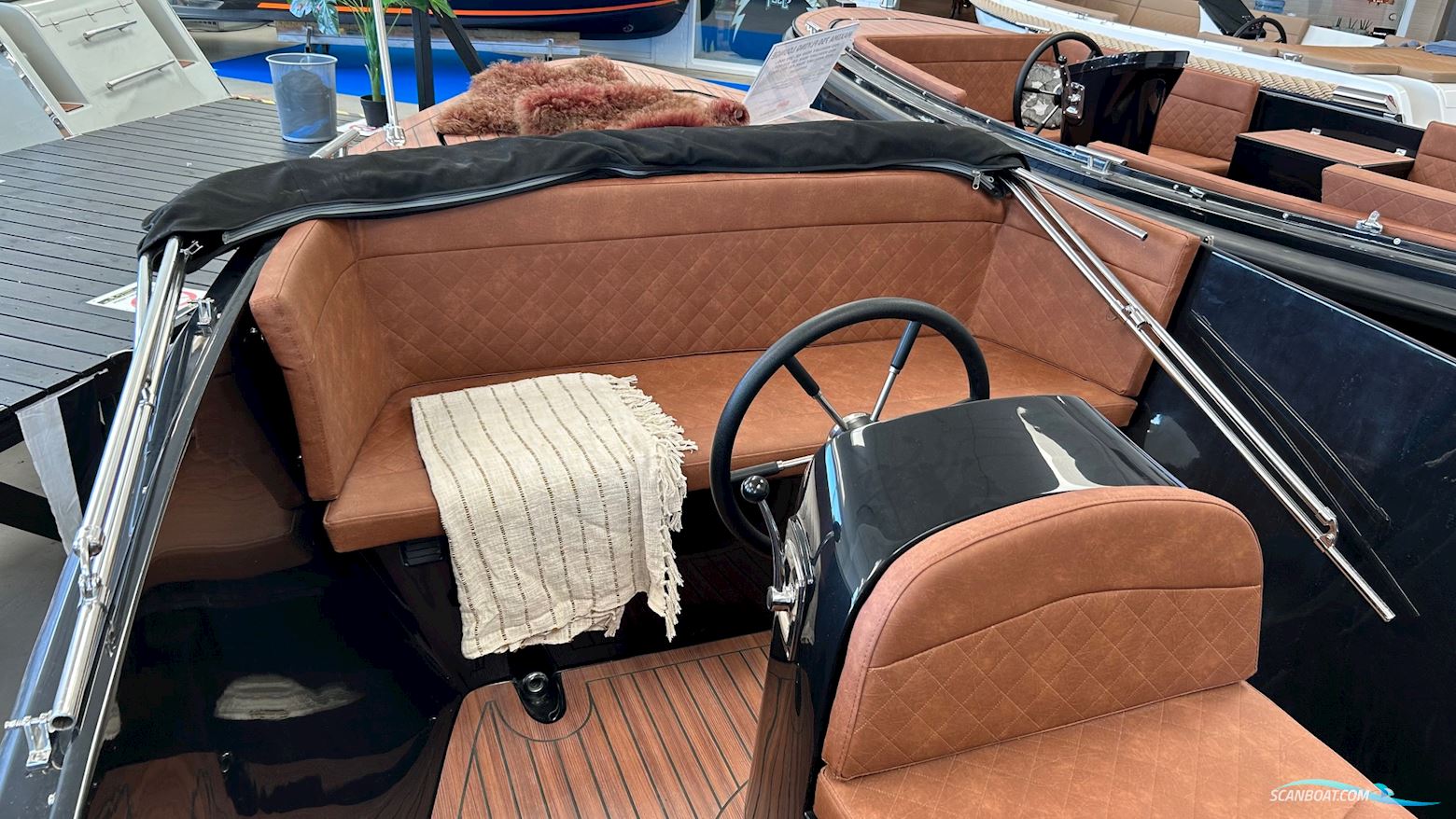 Maxima 750 Flying lounge