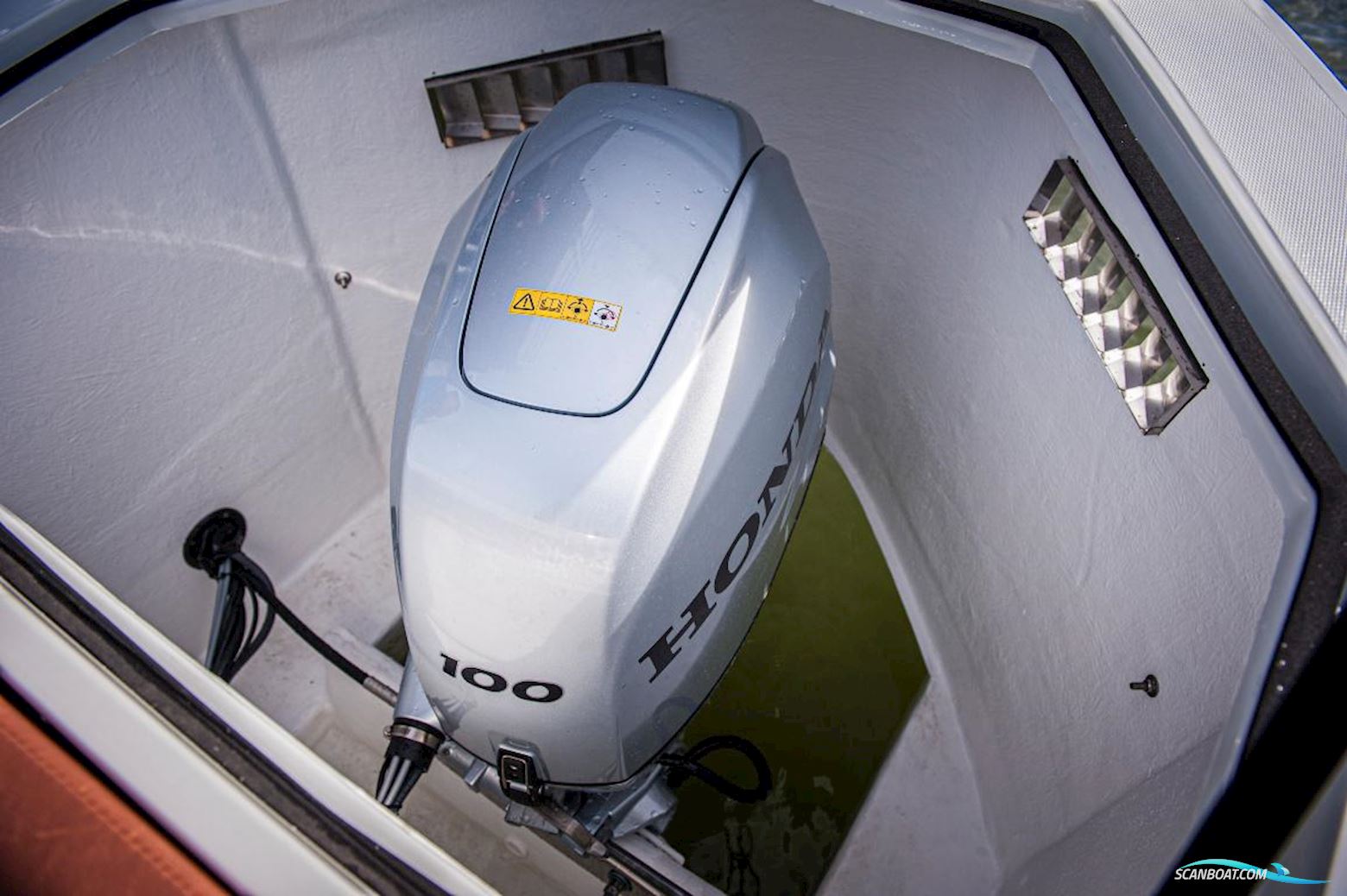 Maxima 750 Flying lounge