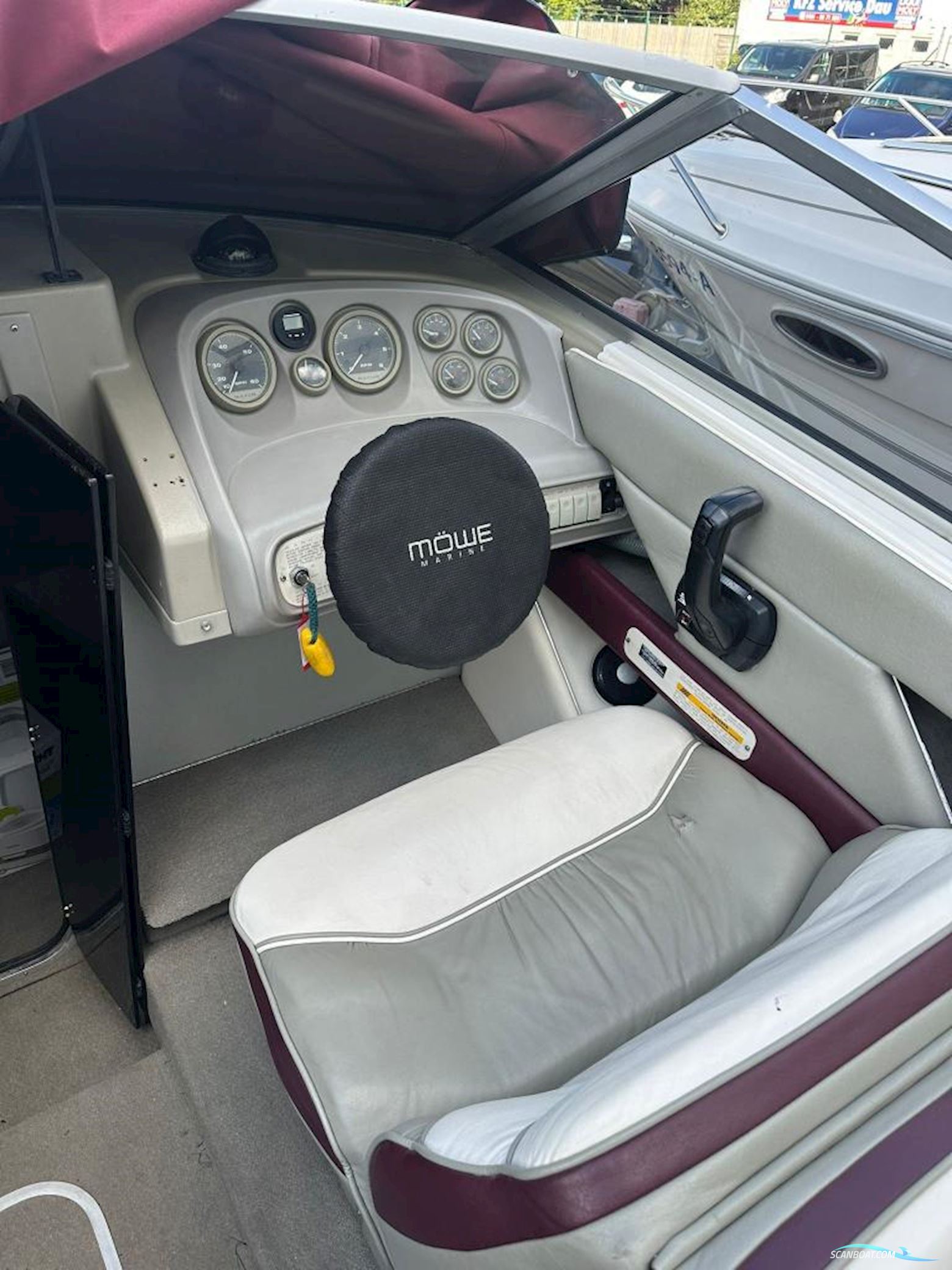 Maxum 2300SC