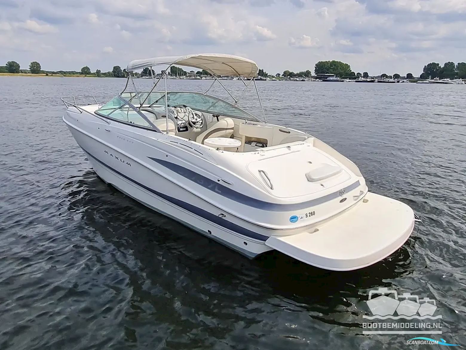 Maxum 2400 SC3, inclusief trailer