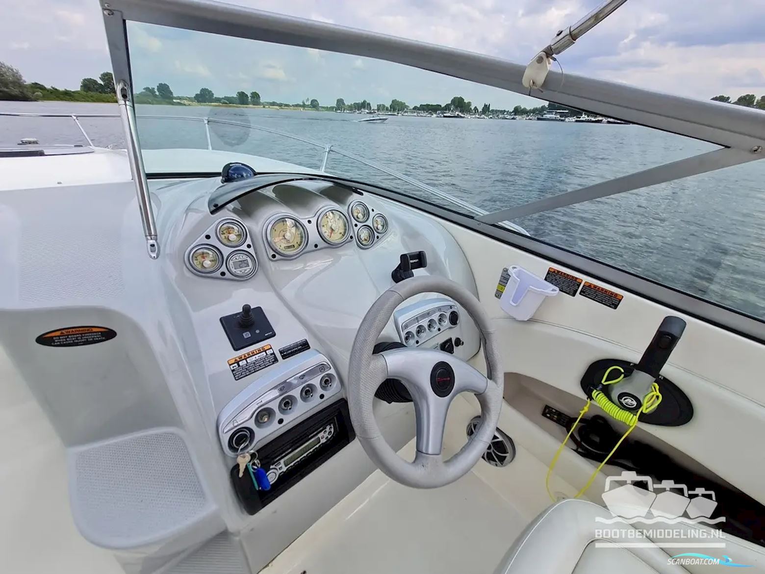 Maxum 2400 SC3, inclusief trailer