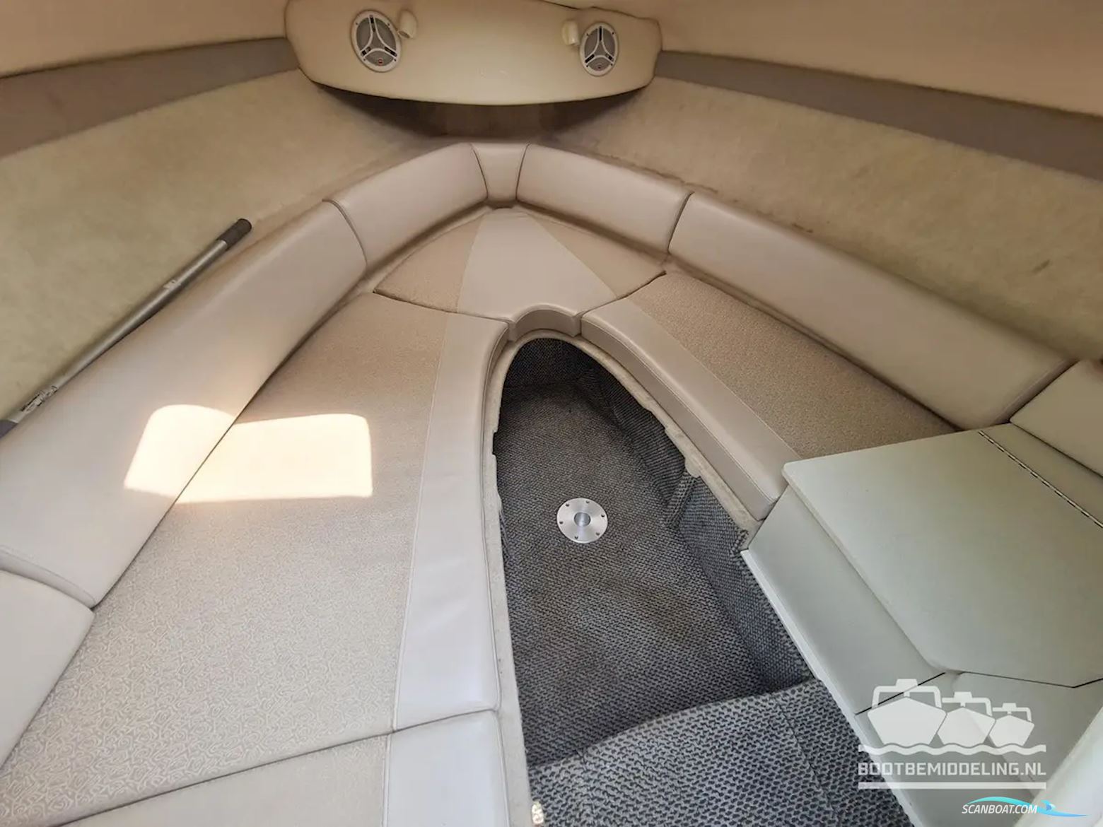 Maxum 2400 SC3, inclusief trailer