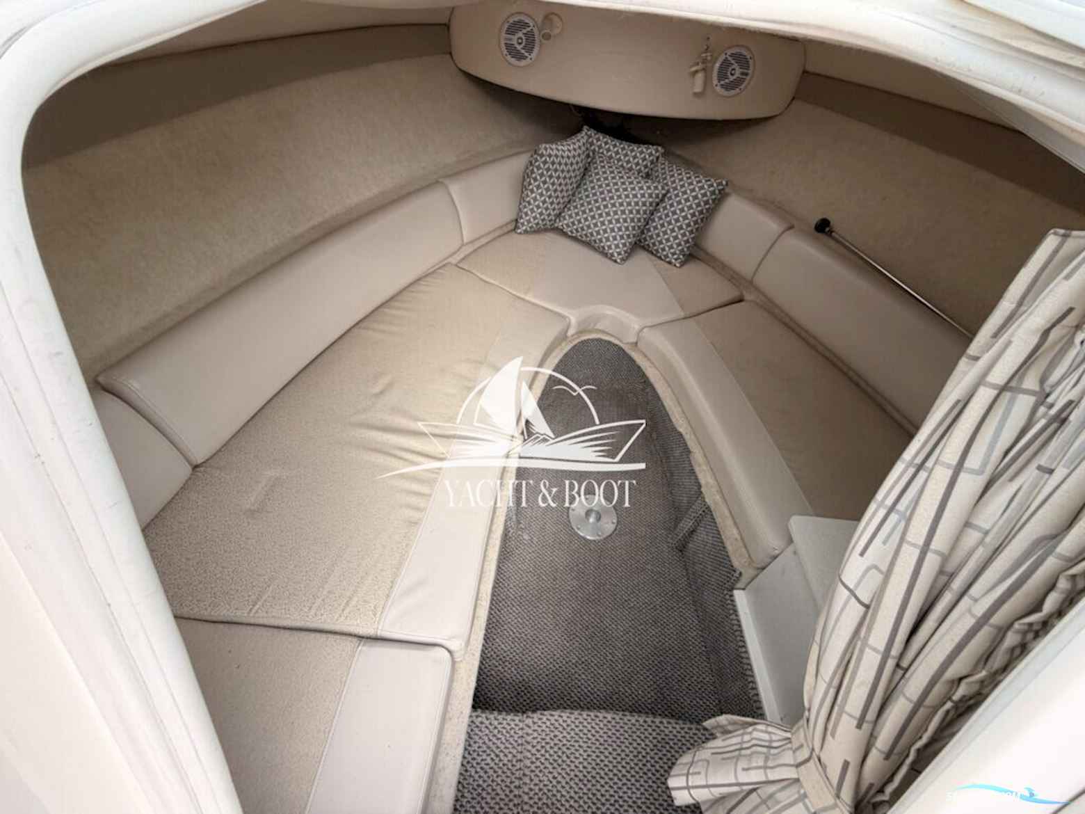Maxum 2400 SC3