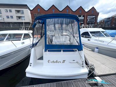 Maxum 2400 Scr Motorboat 1997, with Mercruiser engine, United Kingdom
