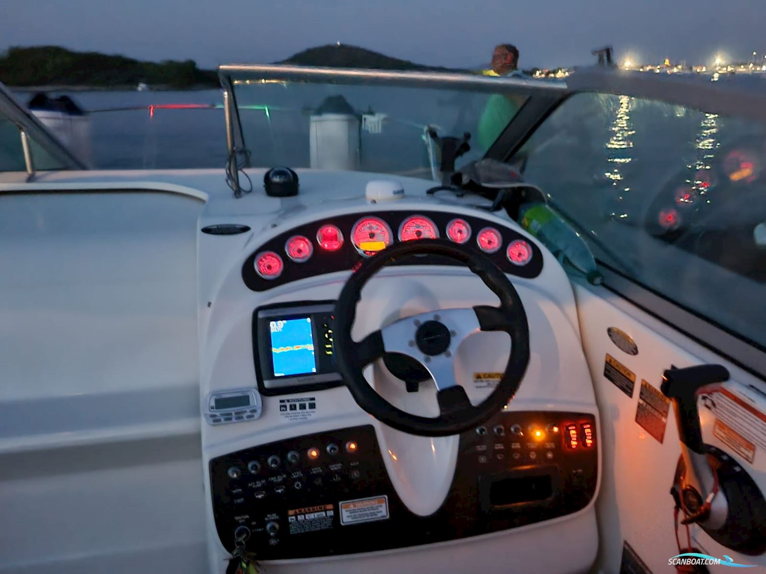 Maxum 2500 Sport Express