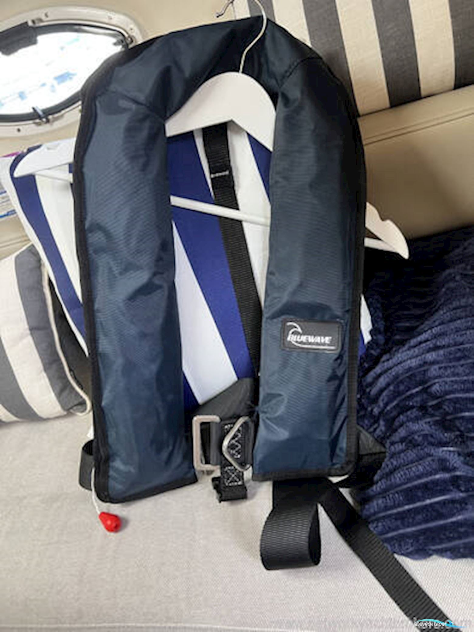 Maxum 2500SE
