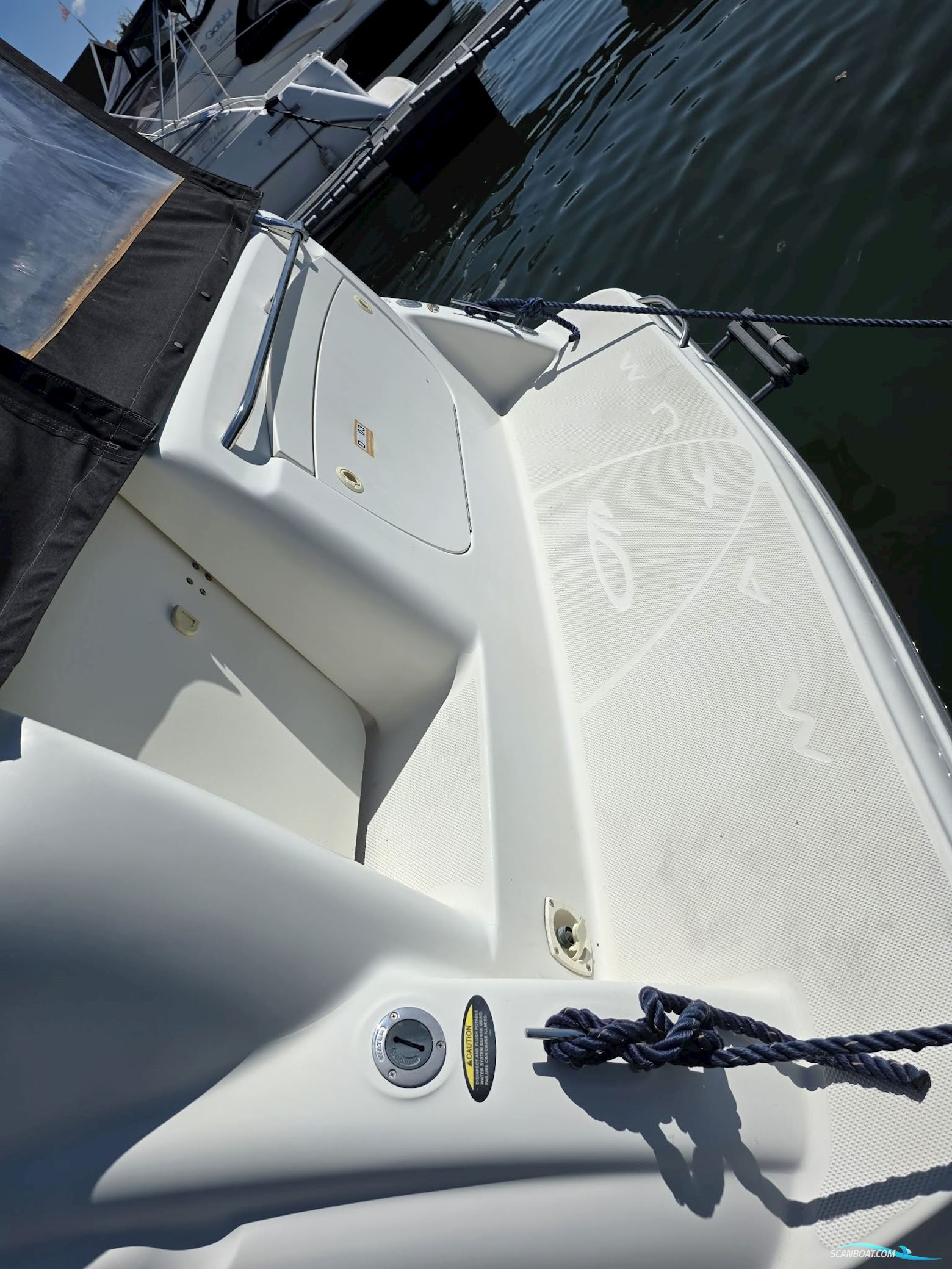 Maxum 2700 Src