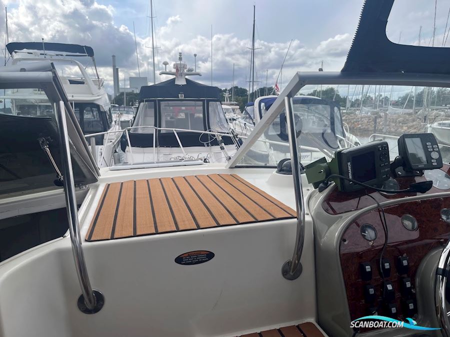 Maxum 2800 Scr