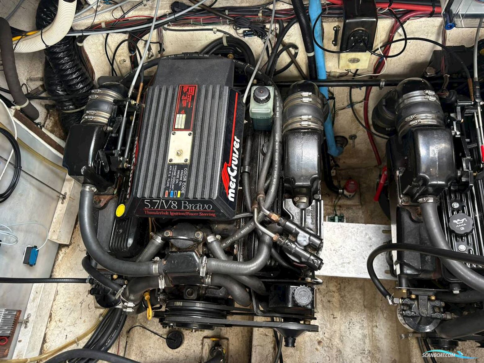 Maxum 3200 Scr