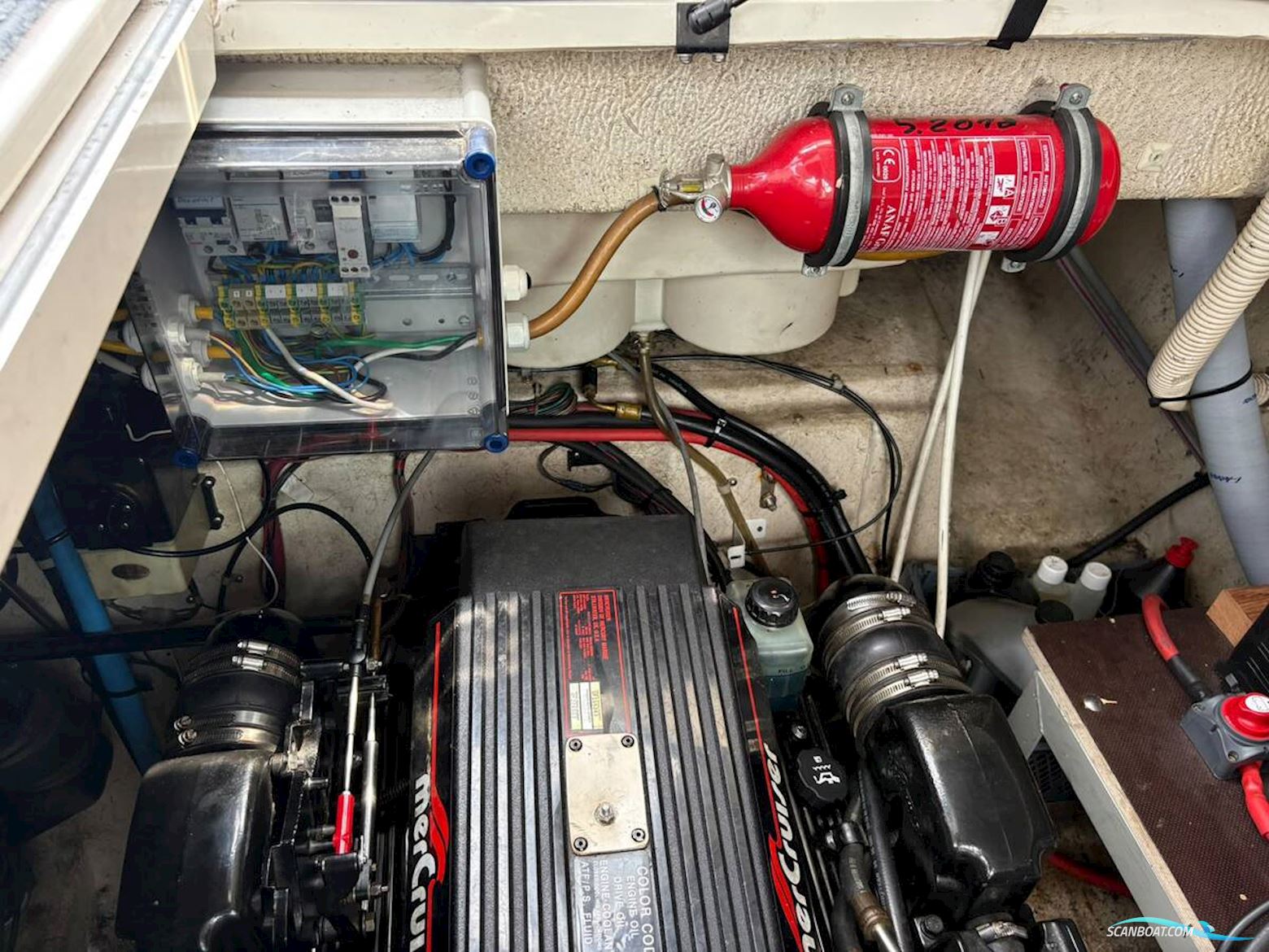 Maxum 3200 Scr