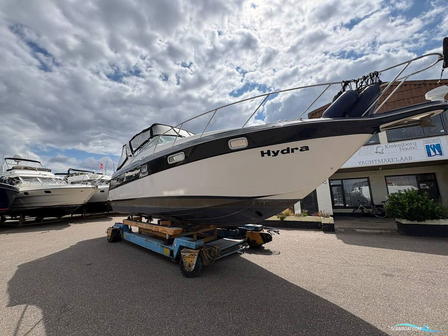 Maxum 3200 Scr