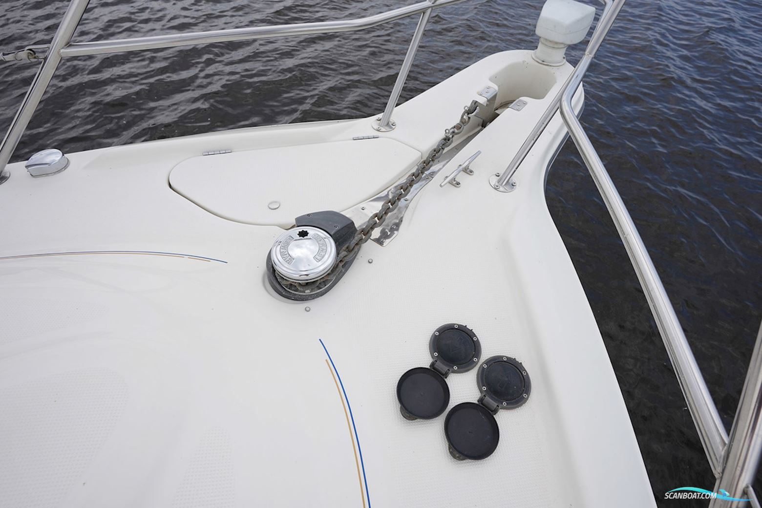 Maxum 3300 Scr