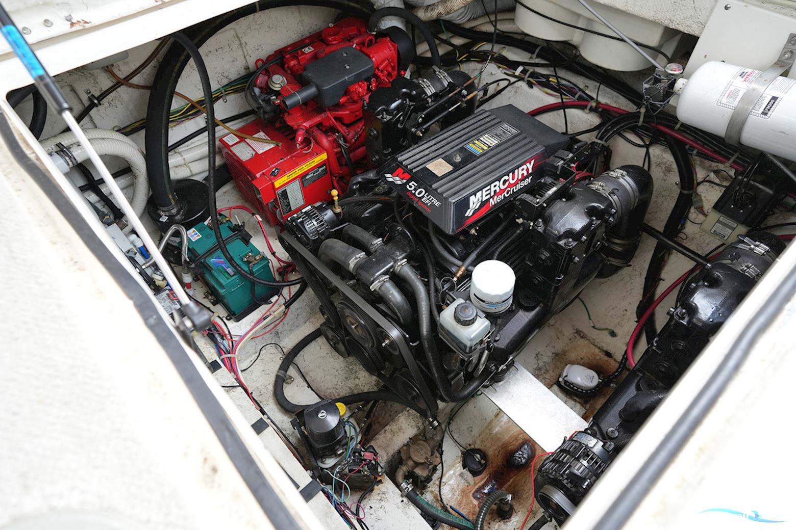 Maxum 3300 Scr