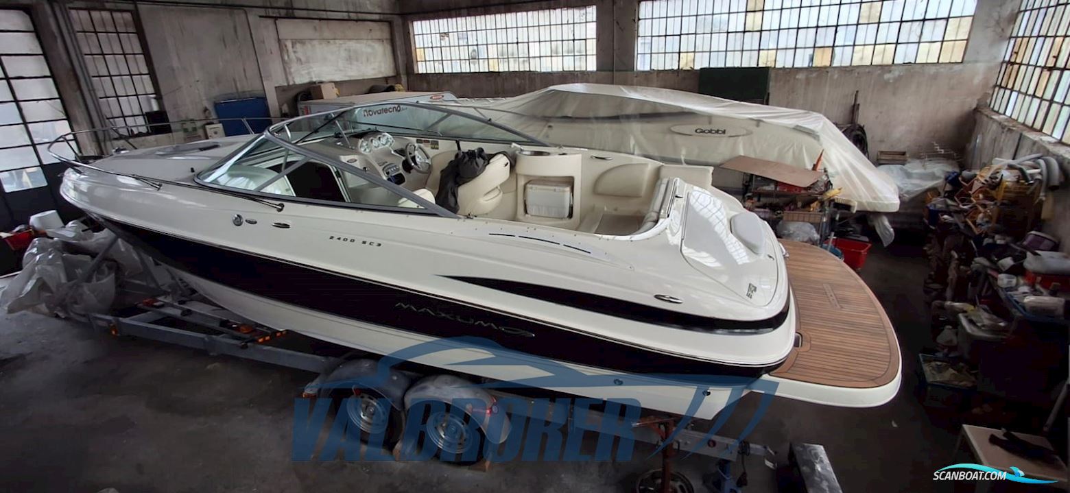 Maxum Marine 2400 SC3 Motorboat 2008, with Mercruiser 350 5.7 Mpi Bravo Iii engine, Italy