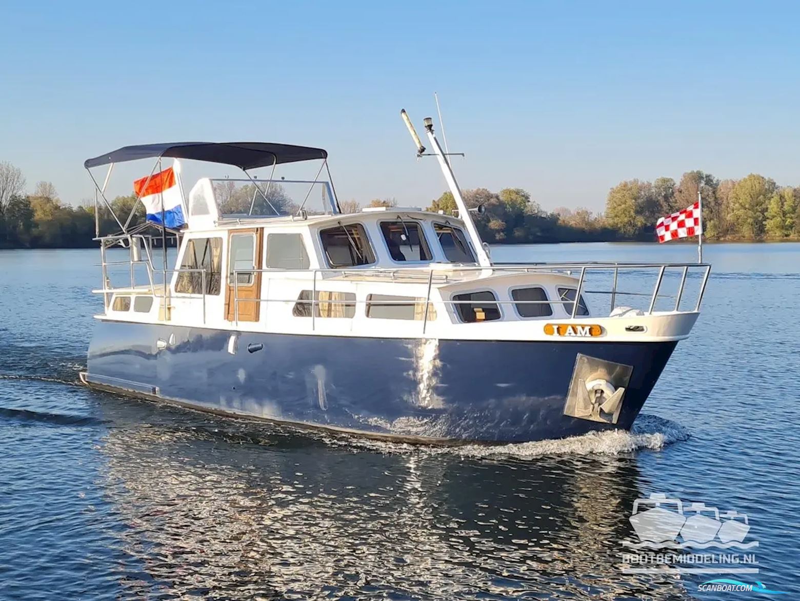 Meeuwkruiser 1000 GS AK Motorboat 1978, with Peugeot engine, The Netherlands