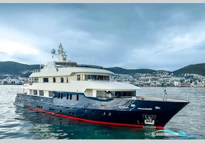 Mengi Yay Semi-Custom 40 Motorboat 2010, with Caterpillar engine, Spain