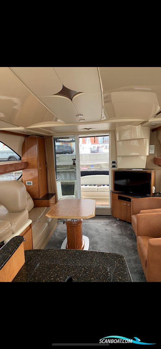 Meridian 341 Sedan Flybridge