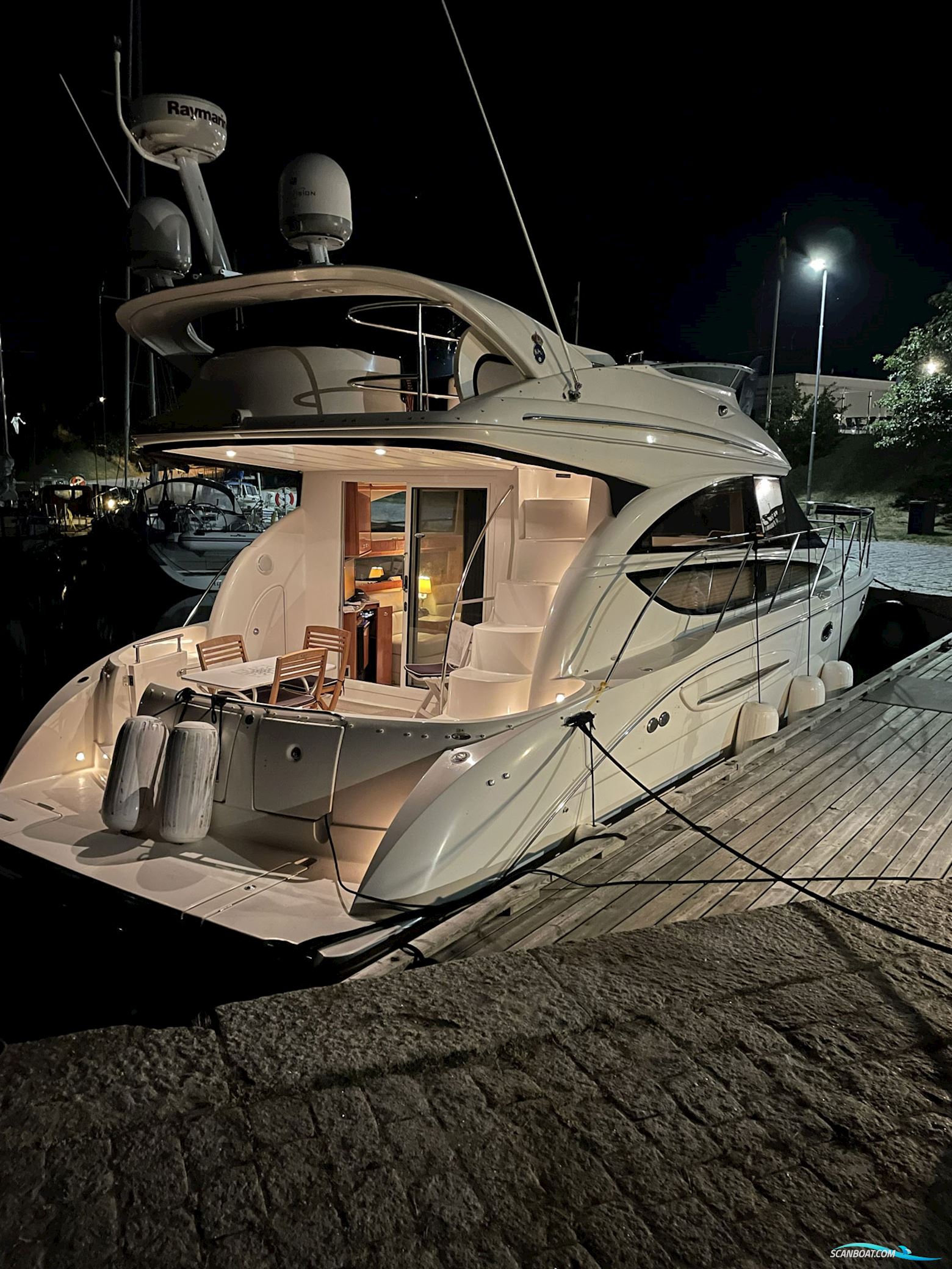 Meridian Meridian 391SB Sedan Motorboat 2007, with Cummins Qsb5.9-380HO x 2 engine, Sweden