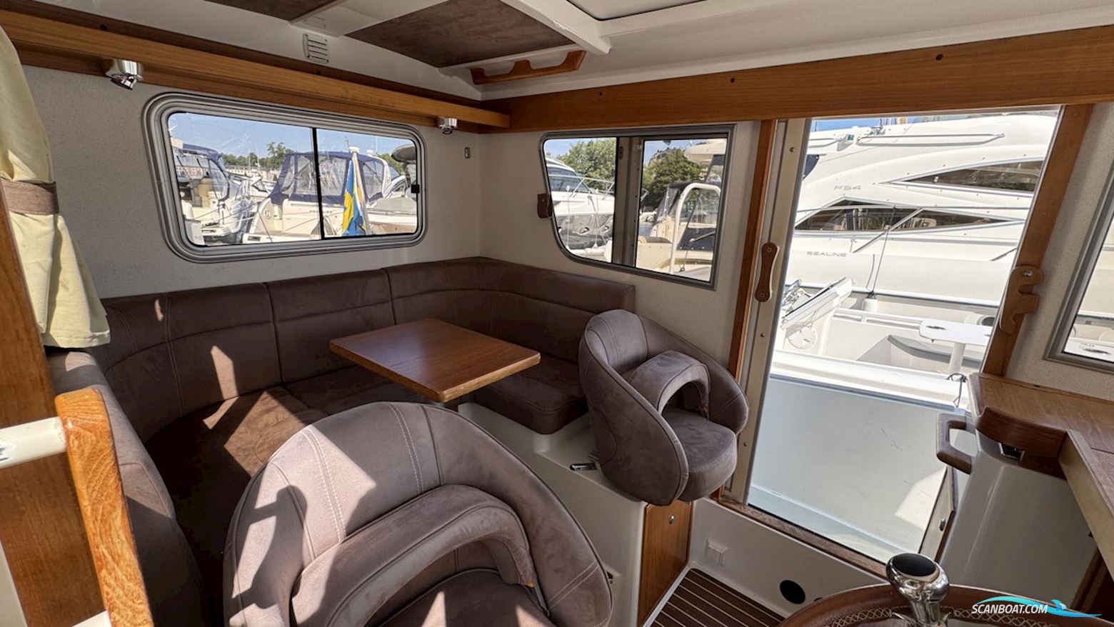Minor Offshore 25