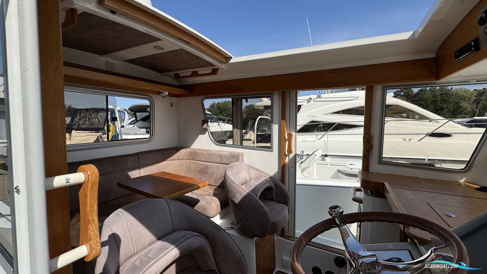 Minor Offshore 25