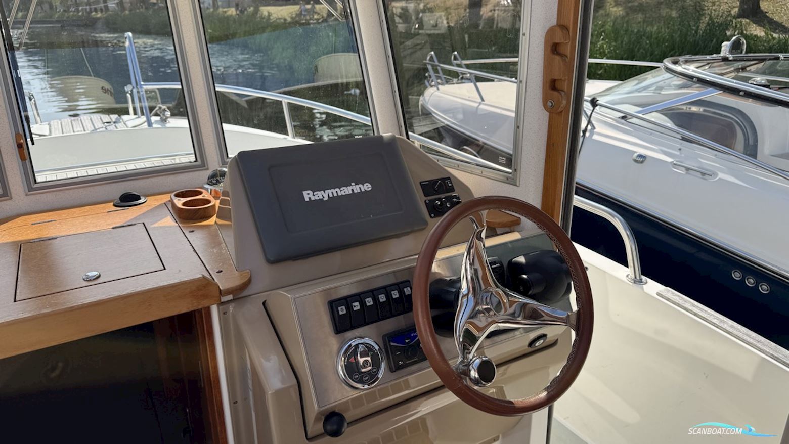 Minor Offshore 25