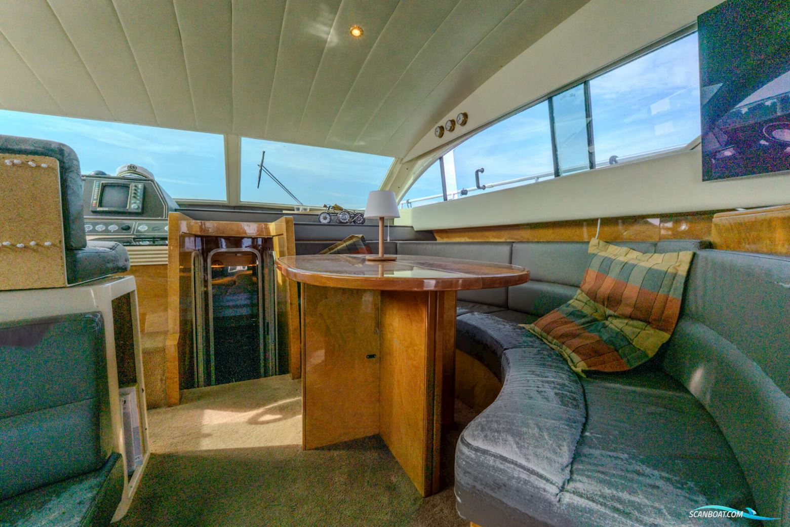 Mochi Craft 43 Flybridge