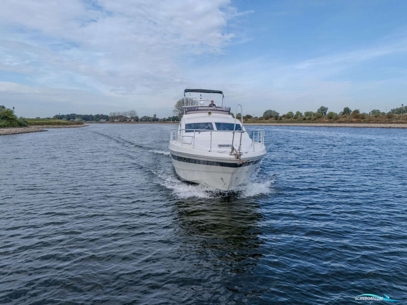 Mochi Craft 43 Flybridge