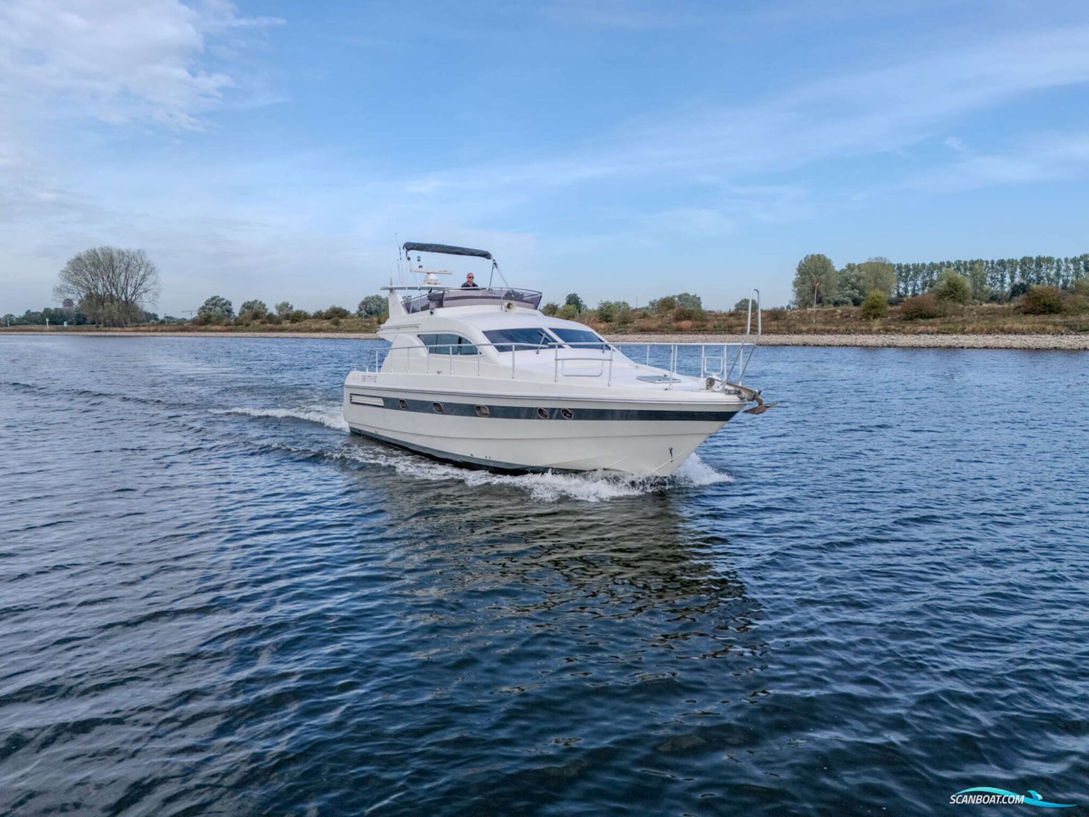 Mochi Craft 43 Flybridge