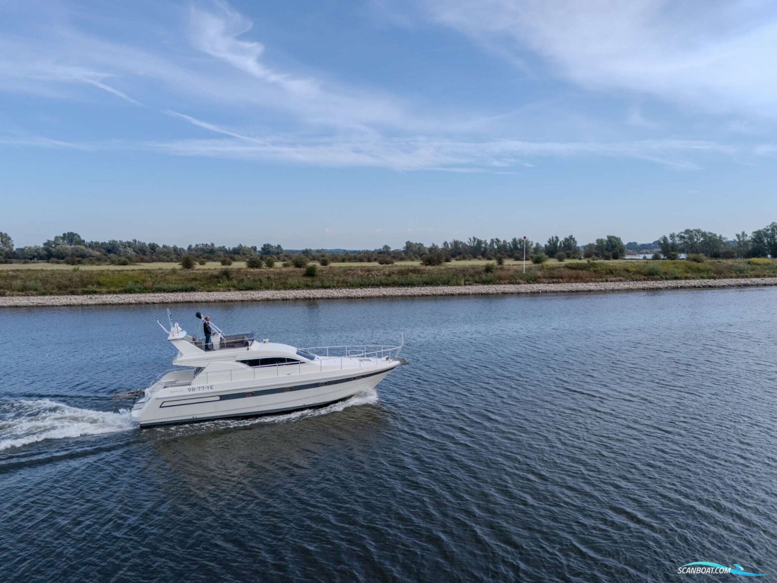 Mochi Craft 43 Flybridge