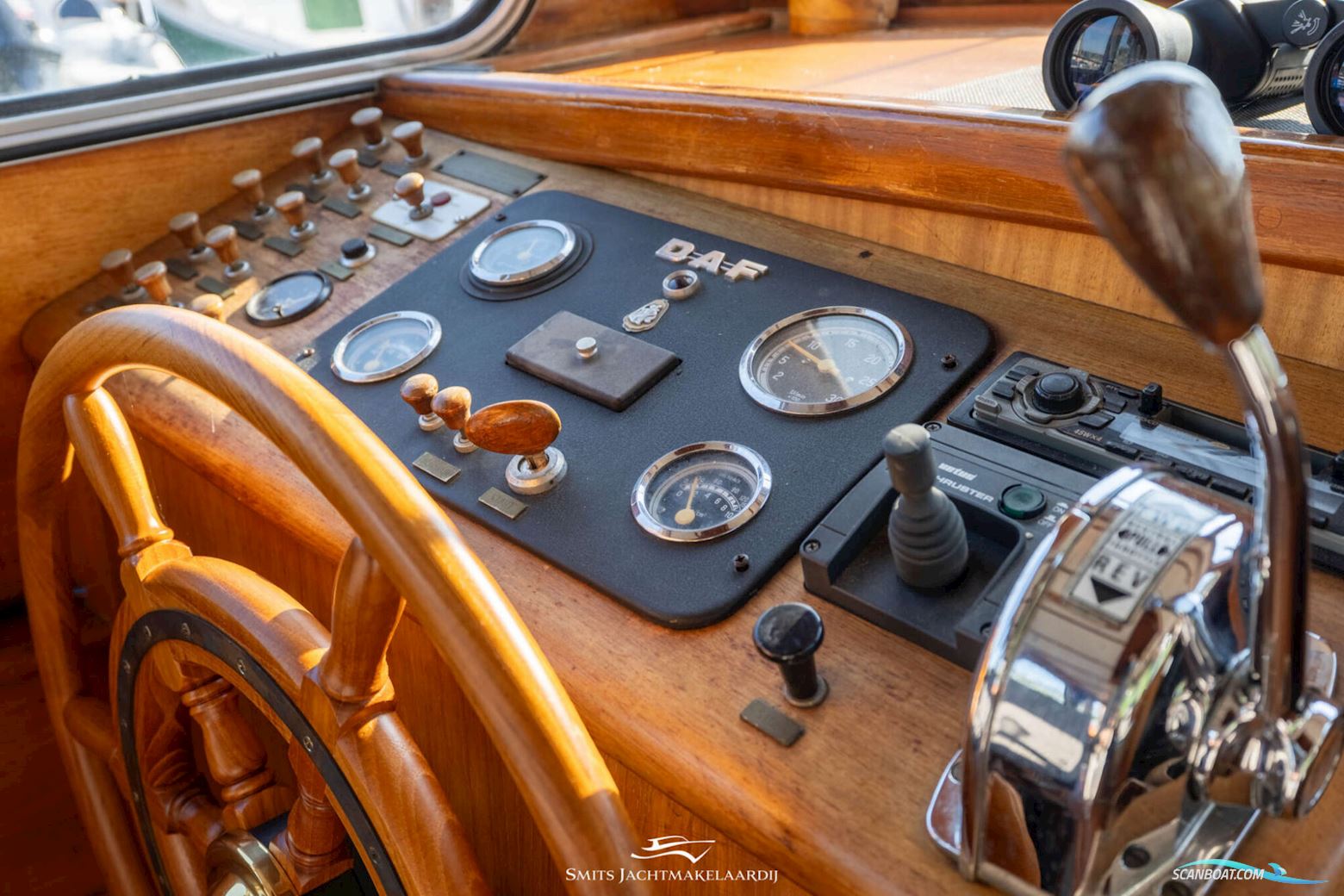 Molenmaker & Mantel Charon Molenmaker & Mantel Kotter 11.50 OK