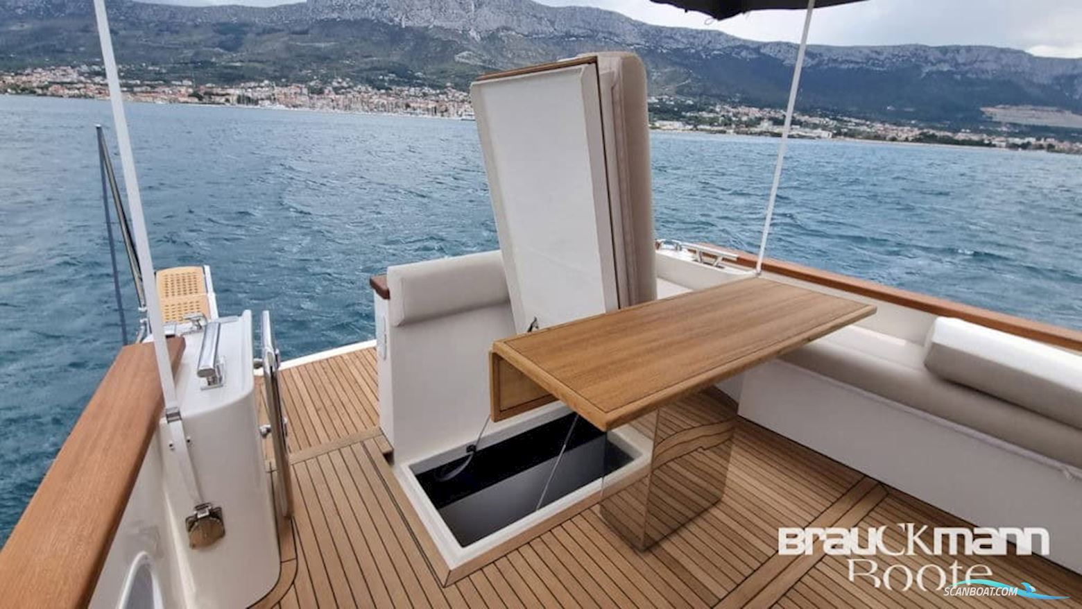 Monachus Yachts Issa 45