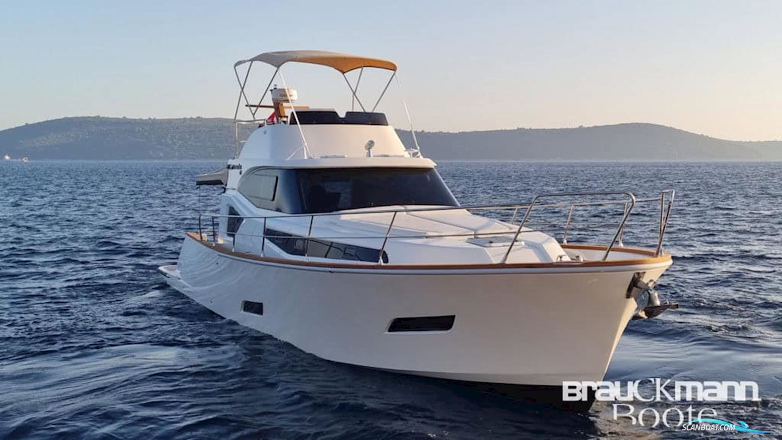 Monachus Yachts Issa 45