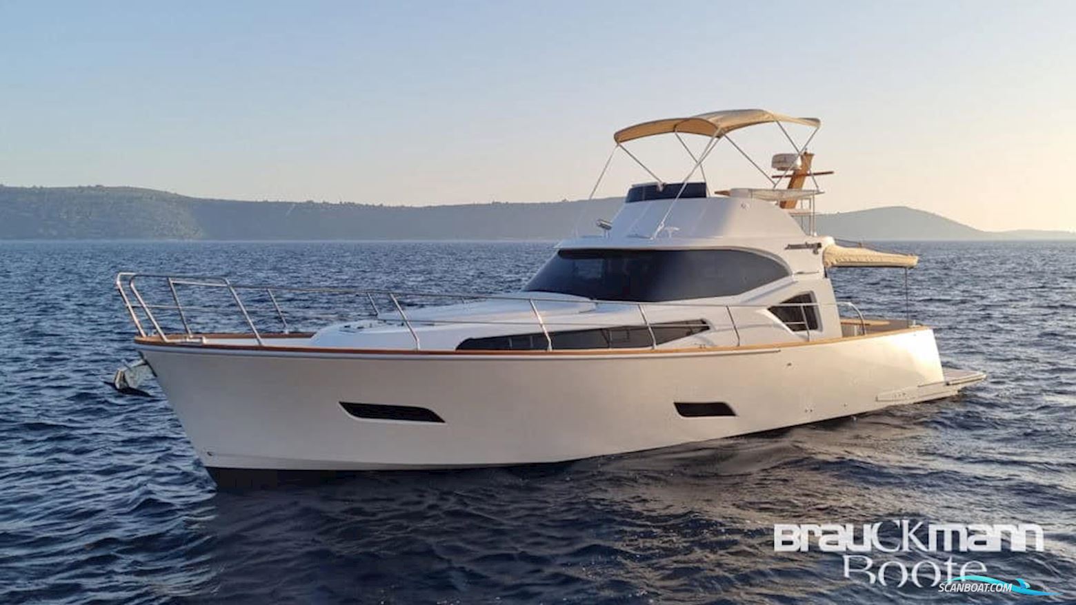 Monachus Yachts Issa 45